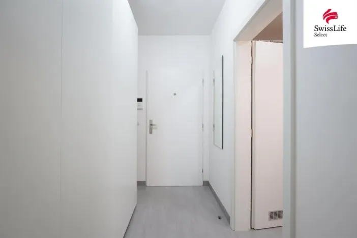 Pronájem bytu 1+kk, Praha - Karlín, Sokolovská, 34 m2