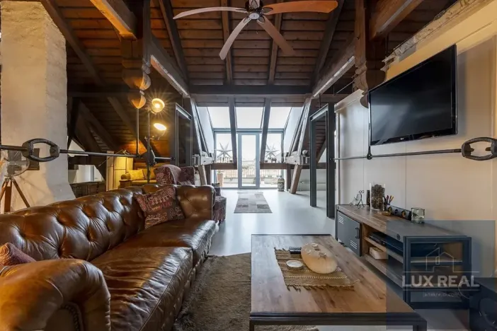 Prodej atypického bytu, Mikulov, Komenského, 164 m2