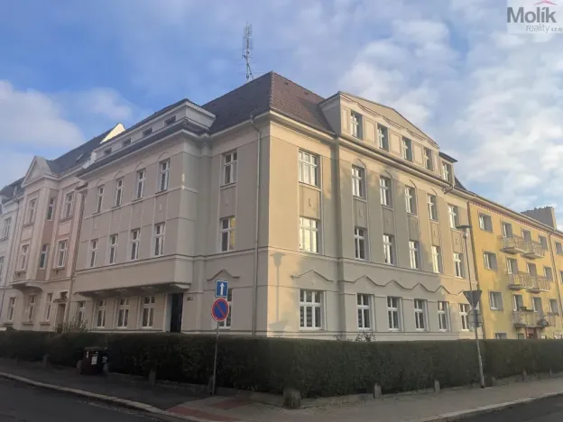 Pronájem bytu 2+1, Teplice, J. V. Sládka, 78 m2