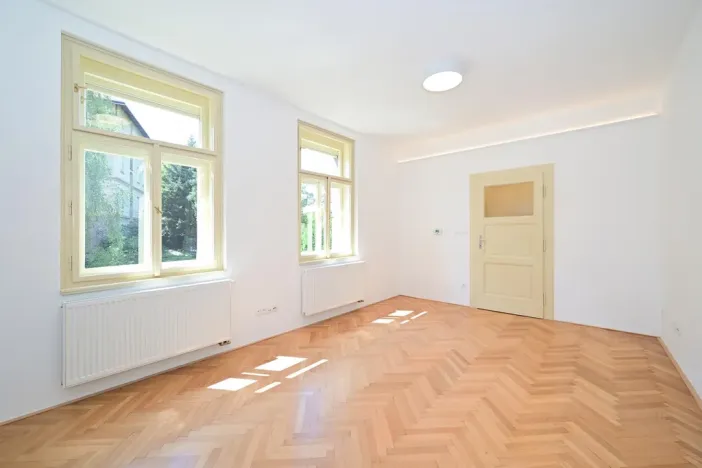 Pronájem bytu 1+kk, Praha - Smíchov, Na Březince, 30 m2