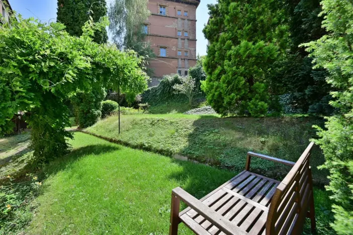 Pronájem bytu 1+kk, Praha - Smíchov, Na Březince, 30 m2