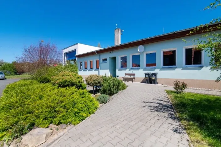 Pronájem skladu, Sosnová, 4438 m2