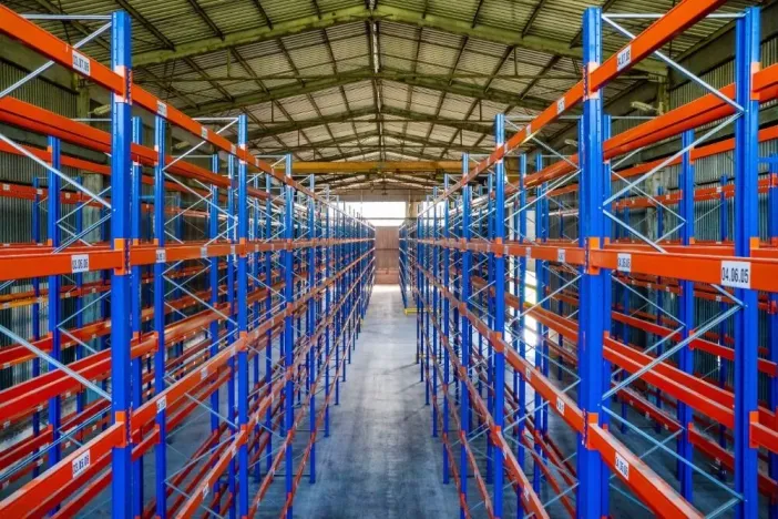 Pronájem skladu, Sosnová, 4438 m2