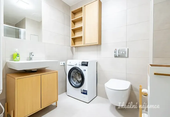 Pronájem bytu 1+kk, Praha - Hostivař, Nurmiho, 40 m2