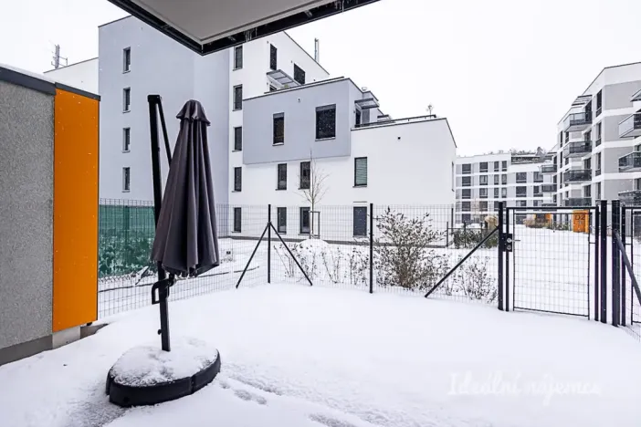 Pronájem bytu 1+kk, Praha - Hostivař, Nurmiho, 40 m2