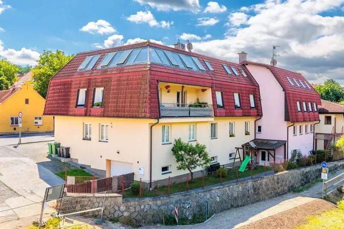 Pronájem bytu 3+kk, Hluboká nad Vltavou, Třeboňská, 57 m2