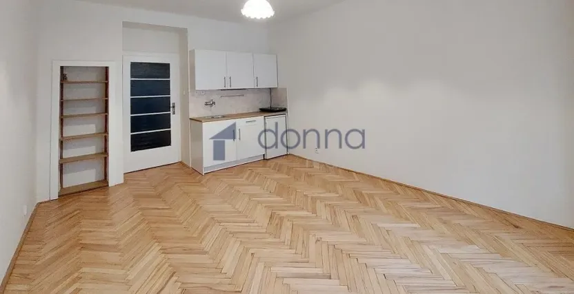 Pronájem bytu 1+kk, Praha, Mikovcova, 28 m2