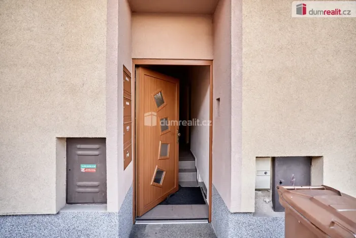 Pronájem bytu 1+kk, Ústí nad Labem - Ústí nad Labem-centrum, Emy Destinové, 21 m2