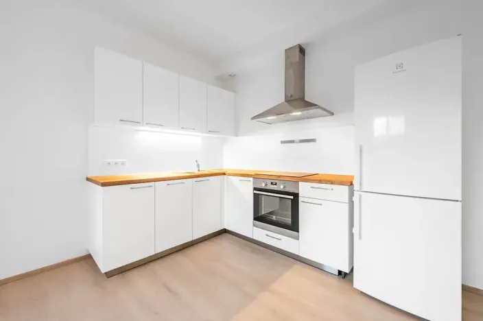 Pronájem bytu 1+kk, Praha - Žižkov, Tetauerova, 33 m2