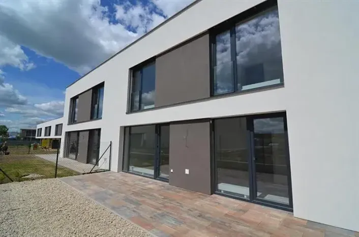 Pronájem bytu 5+kk, Vestec, Erbenova, 140 m2