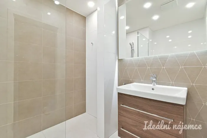 Pronájem bytu 1+kk, Brno, Koliště, 22 m2