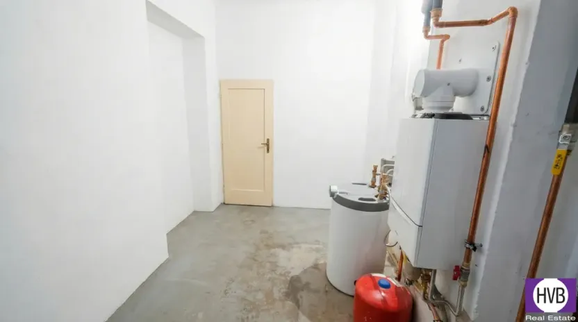 Prodej rodinného domu, Dobrovice, Palackého náměstí, 300 m2