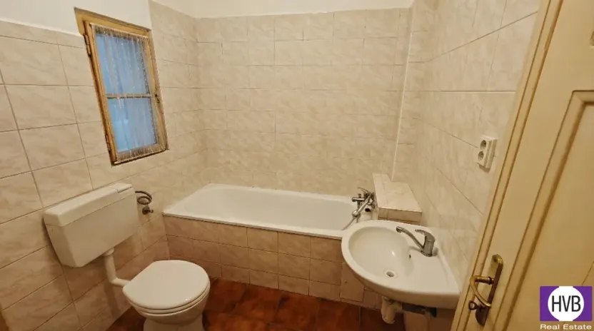 Prodej rodinného domu, Dobrovice, Palackého náměstí, 300 m2
