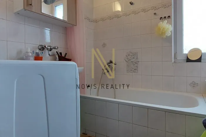 Pronájem bytu 3+1, Horažďovice, Husovo náměstí, 74 m2