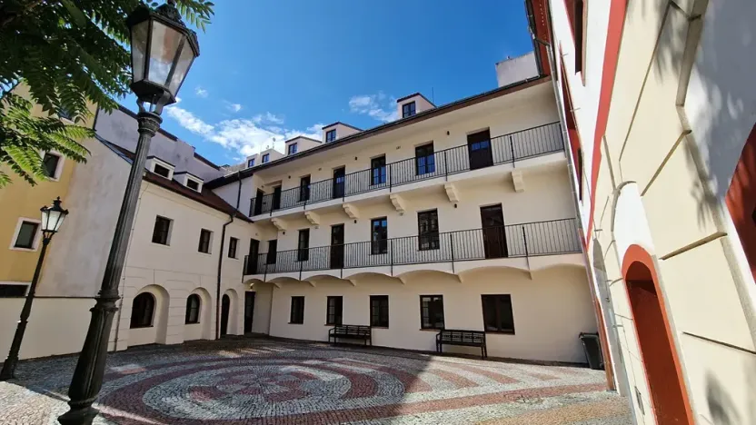 Pronájem bytu 2+kk, Litoměřice, Mírové náměstí, 37 m2