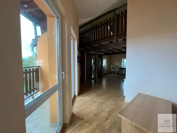 Pronájem bytu 2+kk, Karlovy Vary, Závodu míru, 68 m2