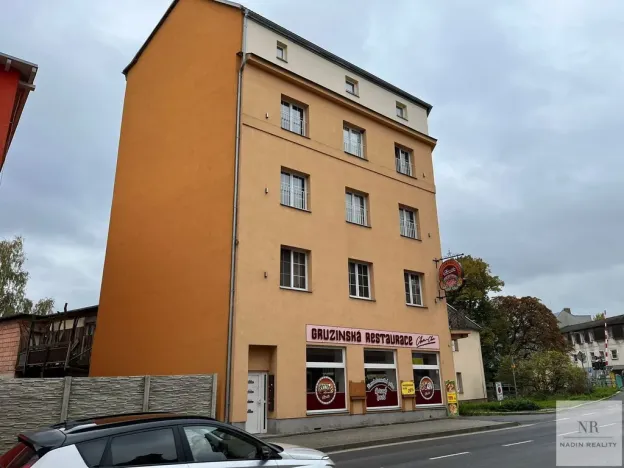 Pronájem bytu 2+kk, Karlovy Vary, Závodu míru, 68 m2