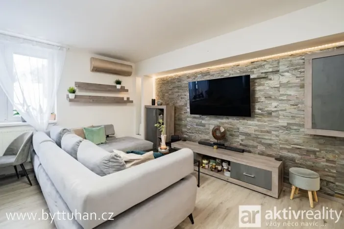 Prodej bytu 3+kk, Tuhaň, 79 m2