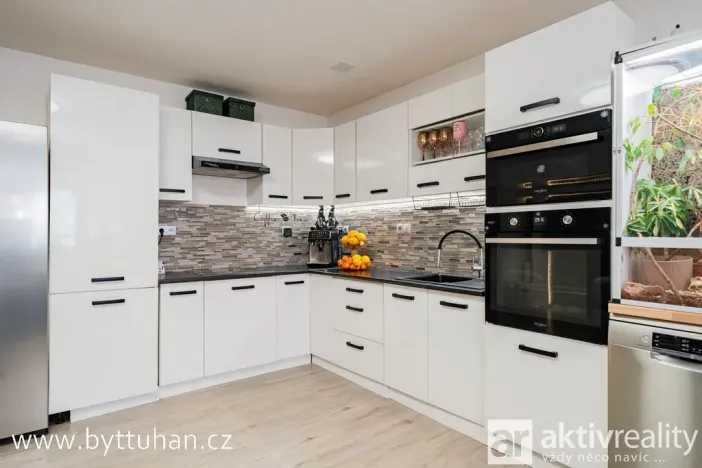 Prodej bytu 3+kk, Tuhaň, 79 m2