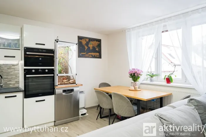 Prodej bytu 3+kk, Tuhaň, 79 m2