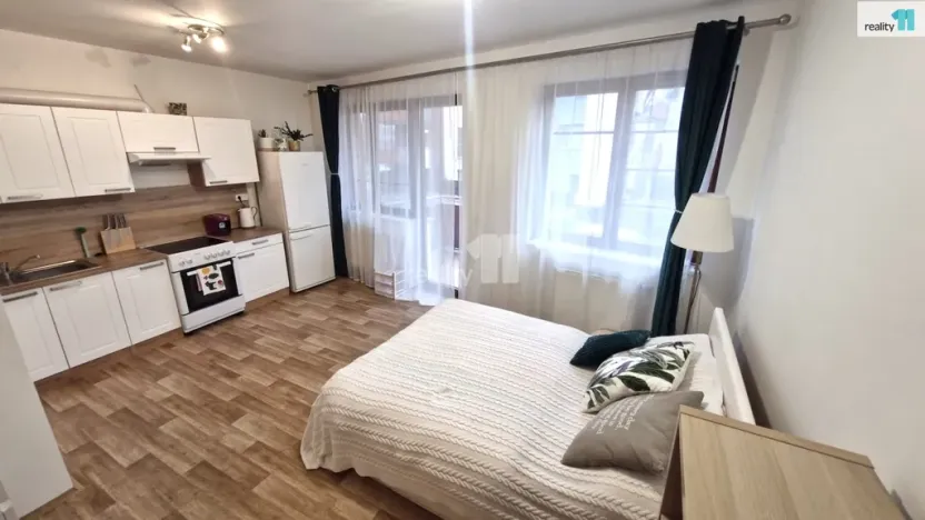 Pronájem bytu 1+kk, Praha - Hostivař, Vladycká, 33 m2