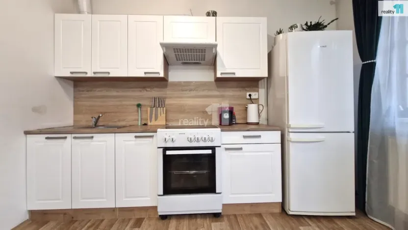 Pronájem bytu 1+kk, Praha - Hostivař, Vladycká, 33 m2