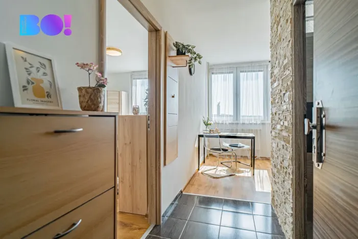 Pronájem bytu 1+1, Ostrava, Varenská, 36 m2