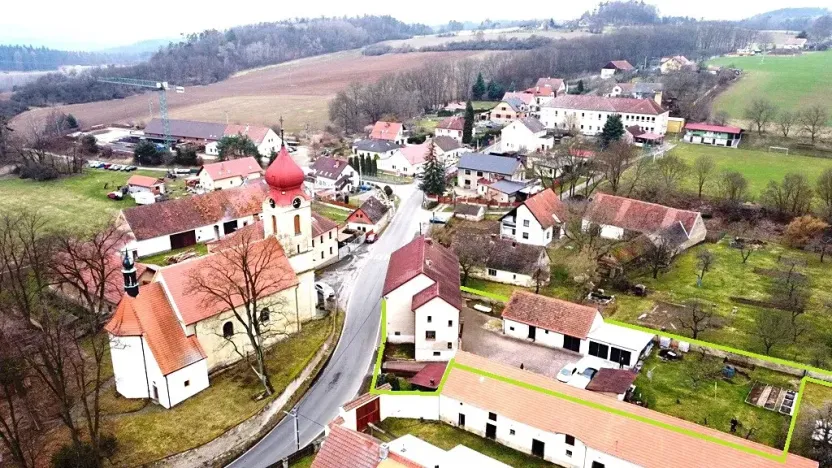Prodej vícegeneračního domu, Borotice, 282 m2