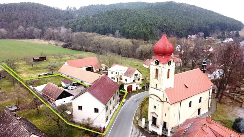 Prodej komerční nemovitosti, Borotice, 282 m2