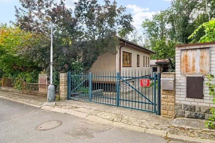 Prodej pozemku pro bydlení, Praha - Zbraslav, Nebeského, 740 m2