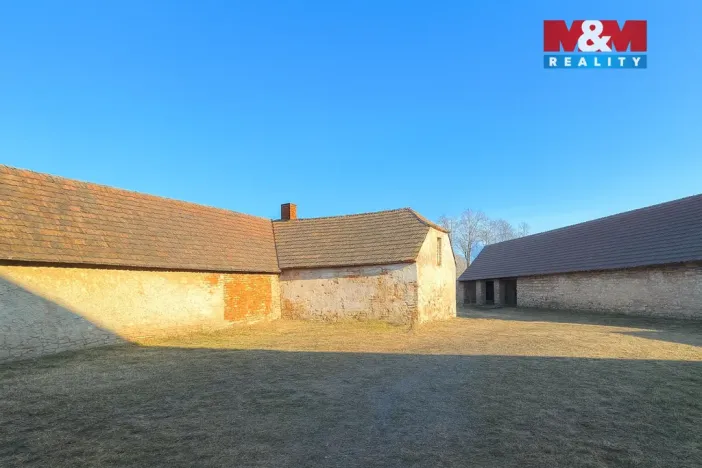 Prodej výrobních prostor, Rovná, 1340 m2