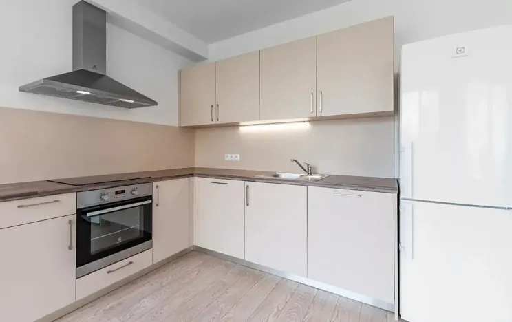 Pronájem bytu 1+kk, Praha - Karlín, Sokolovská, 38 m2