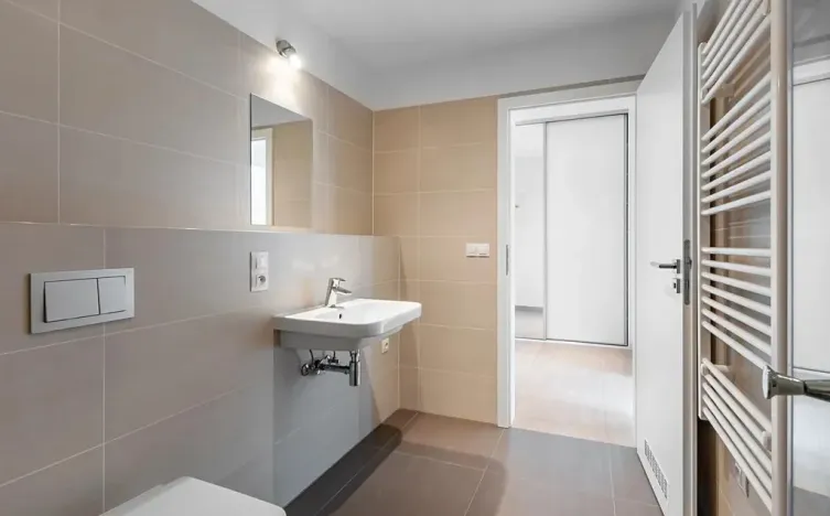 Pronájem bytu 1+kk, Praha - Karlín, Sokolovská, 38 m2