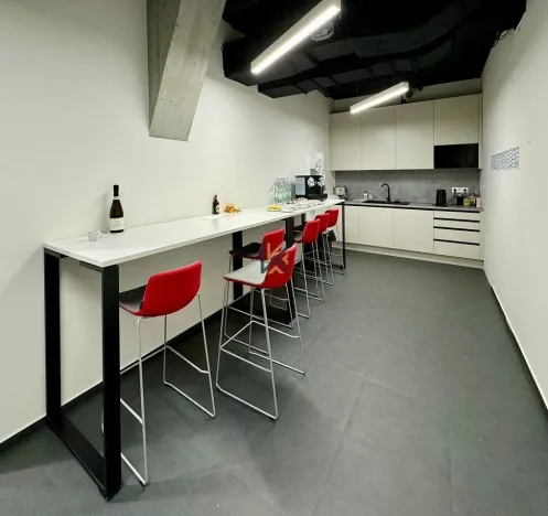 Pronájem obchodního prostoru, Praha - Krč, Na strži, 194 m2