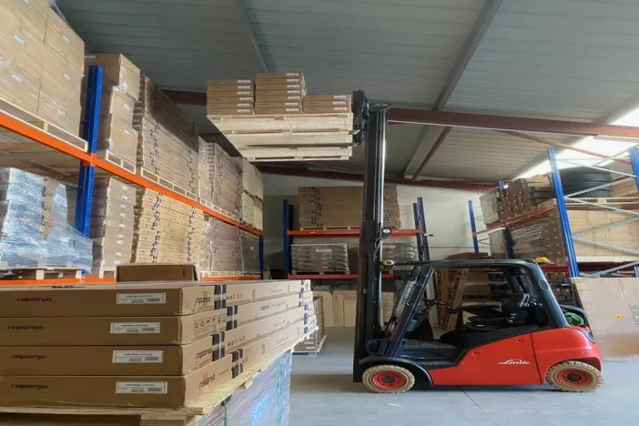 Pronájem skladu, Psáry - Dolní Jirčany, Jesenická, 280 m2