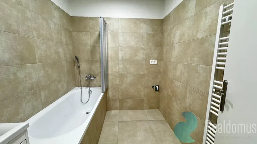 Pronájem bytu 3+kk, České Budějovice, tř. 28. října, 76 m2