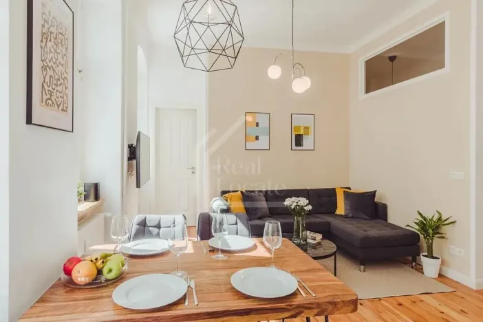 Pronájem bytu 2+kk, Praha, Pernerova, 65 m2