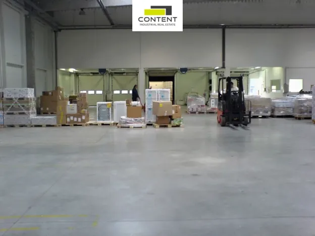 Pronájem skladu, Praha - Hostivař, Průmyslová, 2695 m2