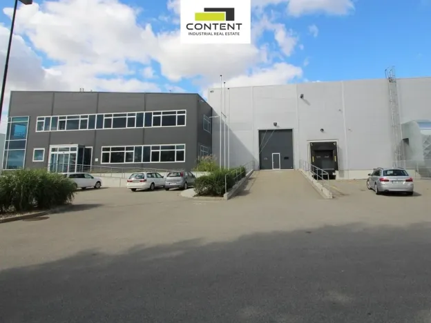 Pronájem výrobních prostor, Kněževes, Nad Kovárnou, 4432 m2