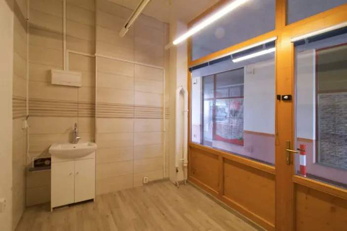 Pronájem obchodního prostoru, Plzeň - Skvrňany, Karla Steinera, 12 m2