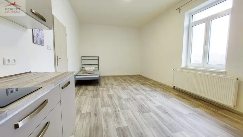 Pronájem bytu 1+kk, Valašské Meziříčí, Husova, 33 m2