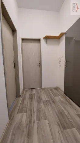 Pronájem bytu 1+kk, Valašské Meziříčí, Husova, 33 m2