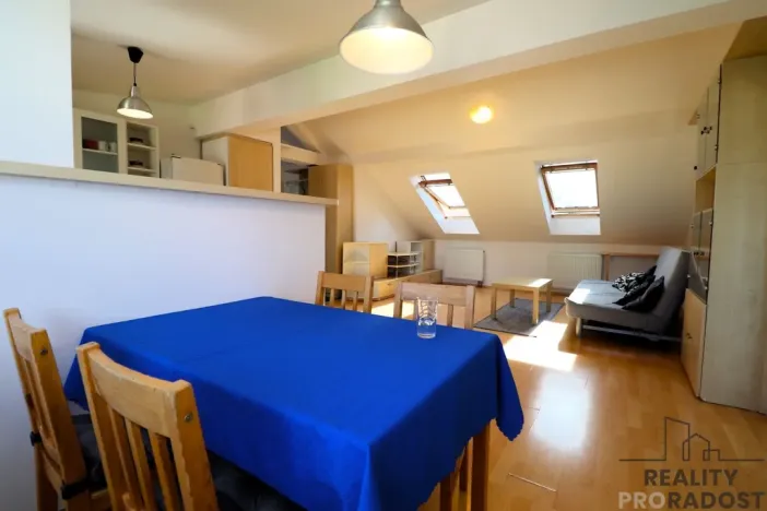 Pronájem bytu 3+kk, Brno - Černovice, Elišky Krásnohorské, 78 m2