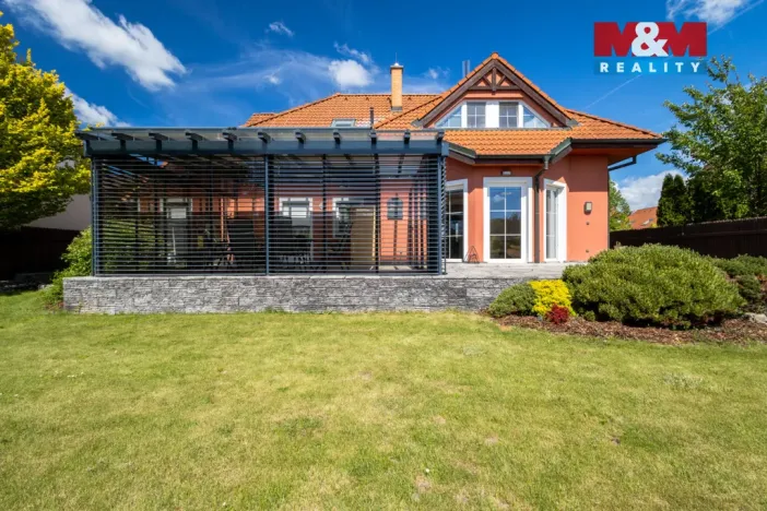Prodej rodinného domu, Veltrusy, U Stadionu, 180 m2