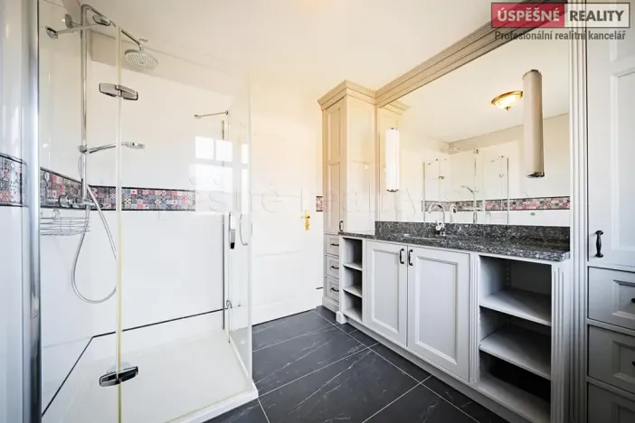 Prodej vily, Praha - Slivenec, Opálová, 282 m2