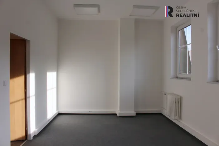 Pronájem kanceláře, Karlovy Vary, T. G. Masaryka, 28 m2