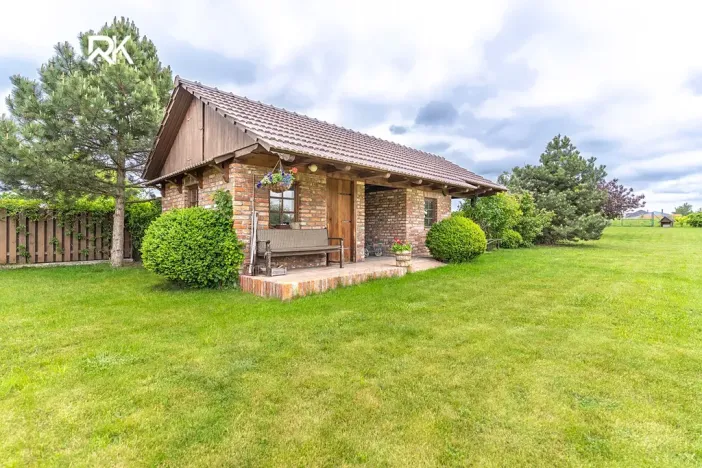 Prodej rodinného domu, Bříství, 375 m2