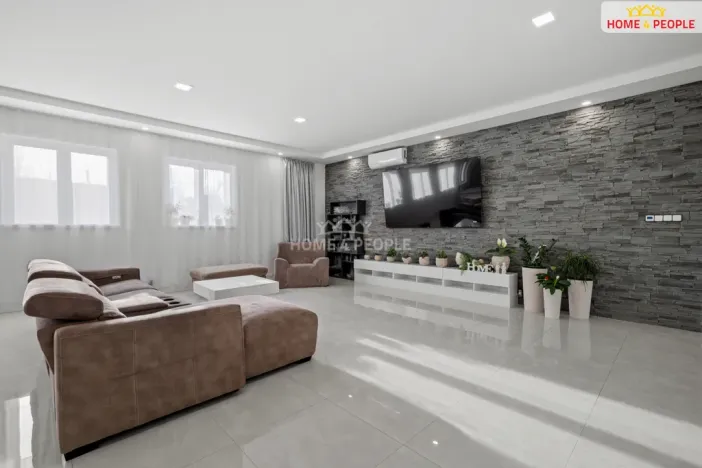 Prodej rodinného domu, Rostoklaty - Nová Ves II, 166 m2