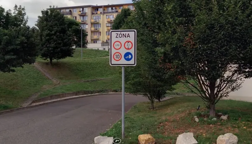 Pronájem garážového stání, Praha - Kunratice, Muškova, 12 m2