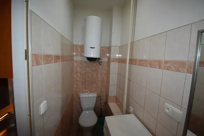 Pronájem bytu 1+1, Nejdek, náměstí Karla IV., 27 m2